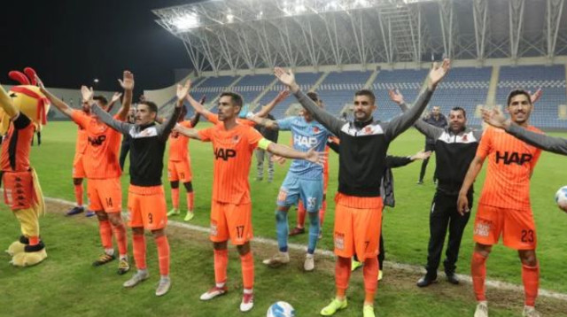 שחקני בני יהודה (צילום: אלוני מור)