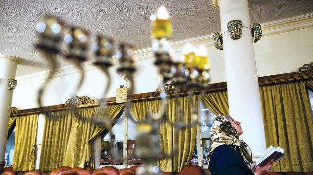 בית כנסת בטהרן (צילום: AFP)