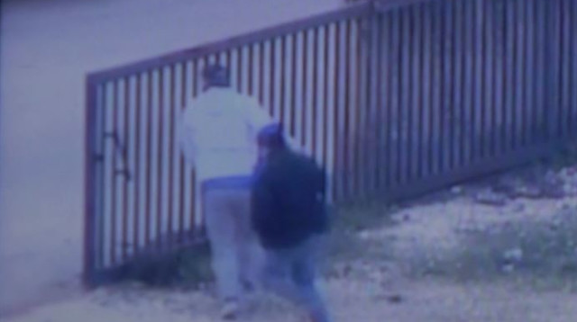 זרימת המלט לכפר כילא (צילום: דובר צה"ל)