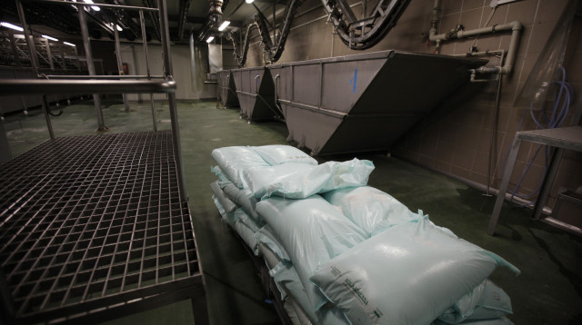 מפעל לשחיטת בשר כשר  (צילום: רויטרס)