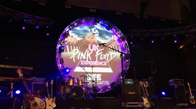 להקות הקאברים של "פינק פלויד", "UK pink floyd experience" ו"אקוס" (צילום: נטלי פורטי)