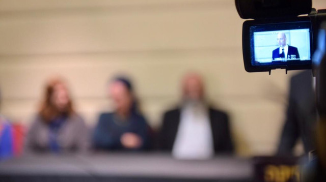 הוריהם של החשודים (צילום: מרק ישראל סלם)