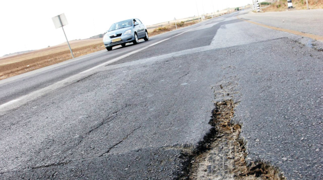 תשתית כבישים (צילום: אדי ישראל)
