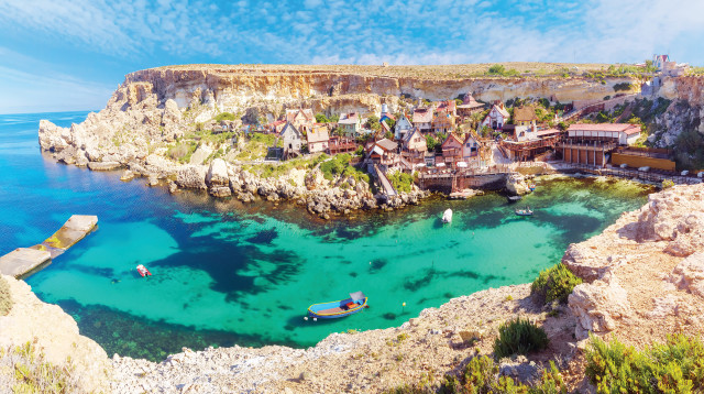 חוף ים במלטה (צילום: אינג אימג')