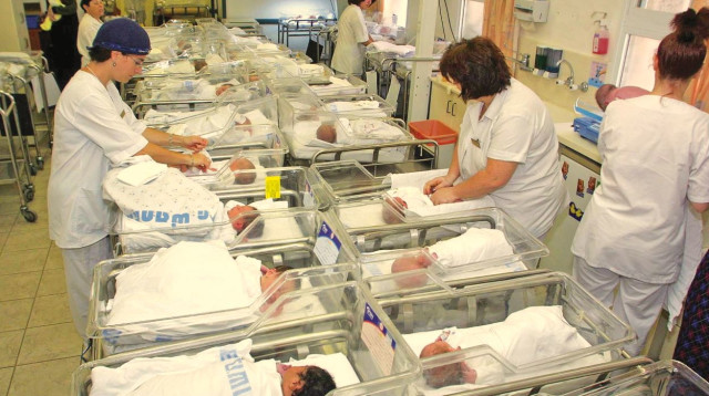 תינוקייה בבית חולים (צילום: פלאש 90)