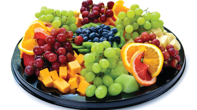 מגש פירות (צילום: אינג אימג')