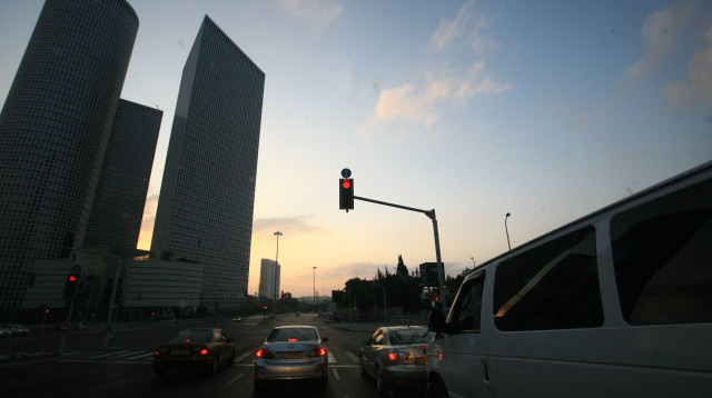 רמזור (צילום: נתי שוחט, פלאש 90)