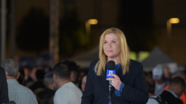 אילה חסון (צילום: אבשלום ששוני)