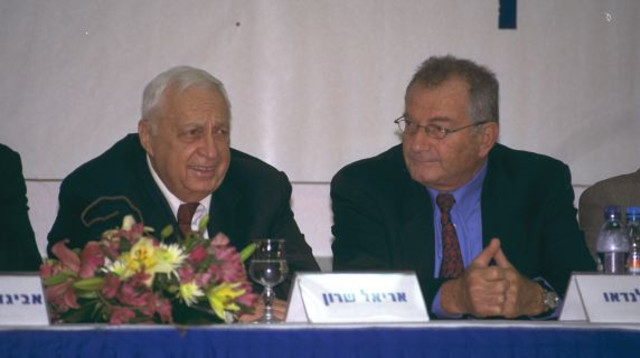 אלי לנדאו ואריאל שרון (צילום: משה מילנר, לע"מ)