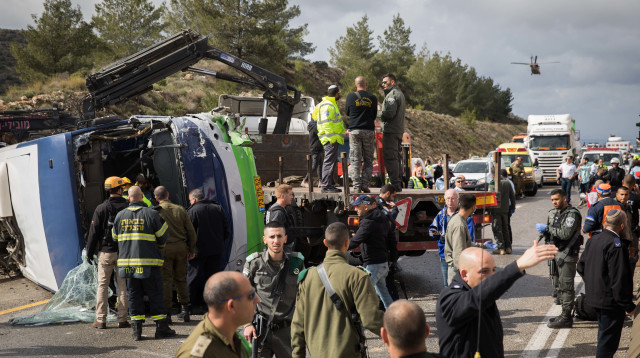 תאונת דרכים בכביש 443 (צילום: נועם רבקין פנטון, פלאש 90)