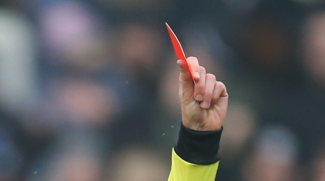כרטיס אדום (צילום: AFP)