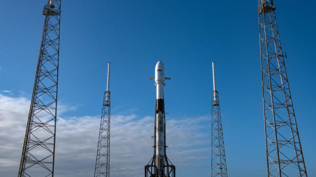 הרקטה שנושאת את הגשושית "בראשית" (צילום: Photo Spacex)