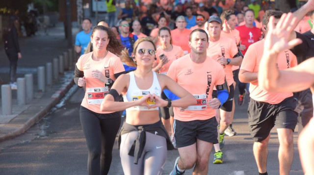 מרתון תל אביב (צילום: אבשלום ששוני)