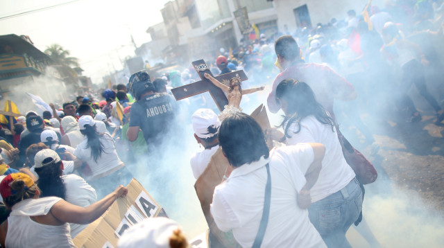 מהומות בוונצואלה (צילום: רויטרס)