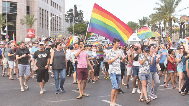הפגנת קהילת הלהט"ב בתל אביב (צילום: אבשלום ששוני)