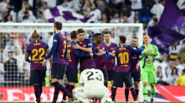 שחקני ברצלונה חוגגים (צילום: Getty images)