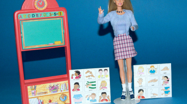 בובת ברבי (צילום: "אגד" CC BY-2.5)