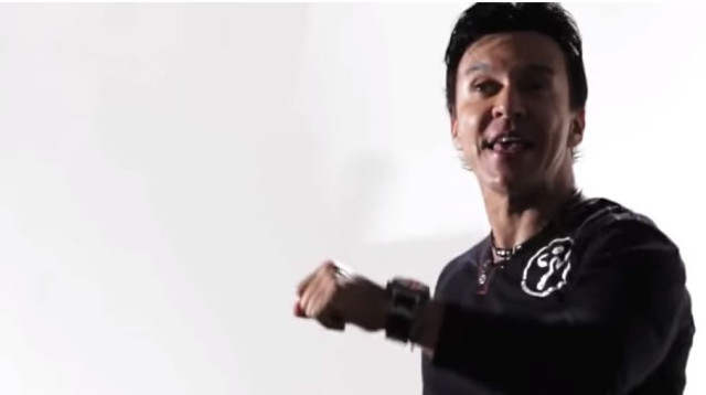 בטו פרז (צילום: יוטיוב)