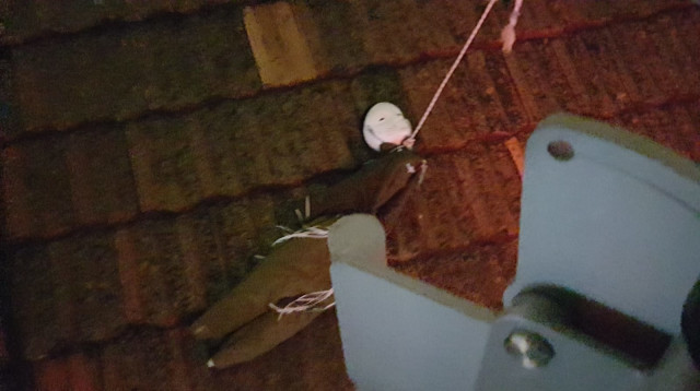 בובת החייל שנתלתה במאה שערים (צילום: דוברות כב"א)