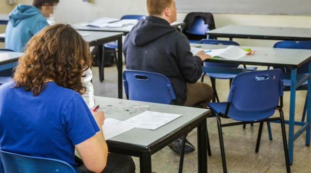 תלמידים נבחנים (צילום: רועי אלימה, פלאש 90)