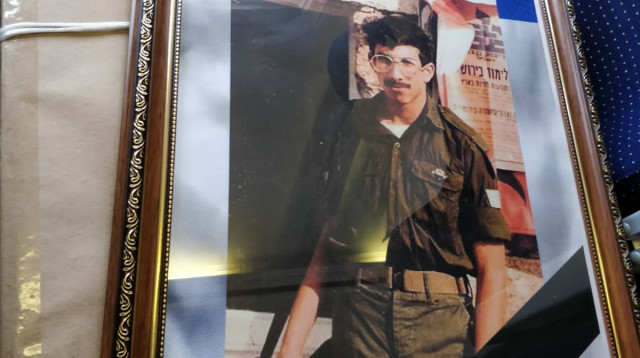 חפציו של זכריה באומל מוחזרים מרוסיה (צילום: יניר קוזין)