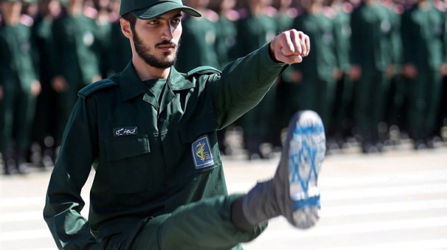 קצין במשמרות המהפכה (צילום: רויטרס)