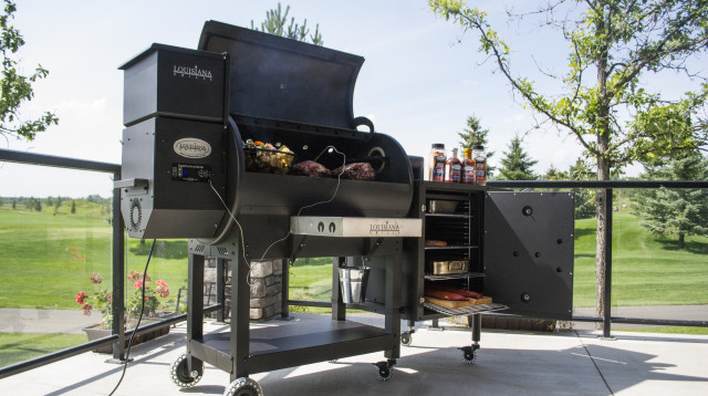 מעשנת בשר (צילום: אתר רוקח בע״מ)