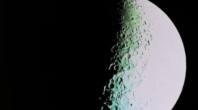 2500 ק"מ גובה מהירח, הצד הרחוק של כדור הארץ (צילום: בראשית)