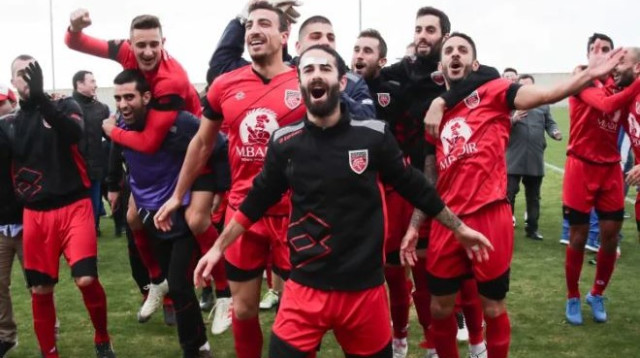 מועדון כפר קאסם חוגג עלייה (צילום: דני מרון)