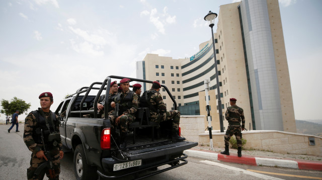 שוטרים פלסטינים ברמאללה (צילום: רויטרס)