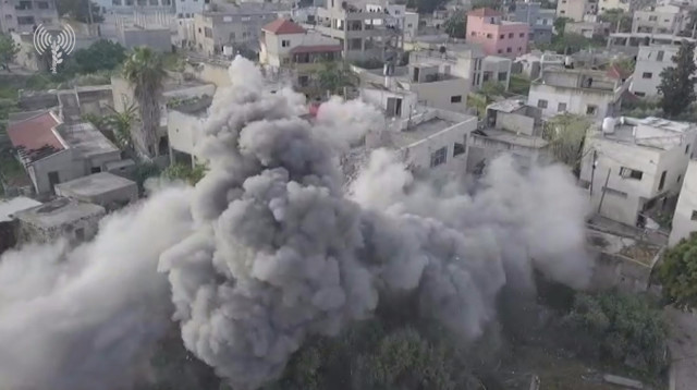 הריסת בית המחבל שביצע את הפיגוע באריאל (צילום: דובר צה"ל)