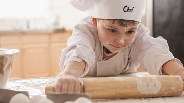 ילדים מבשלים (צילום: Jose Luis Pelaez Inc, gettyimages)