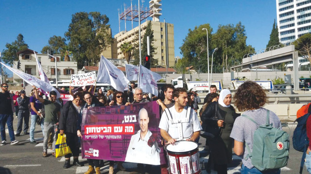 הפגנת מורי קבלן (צילום: כוח לעובדים)