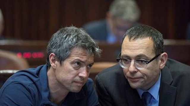 יועז הנדל וצביקה האוזר (צילום: פלאש 90)