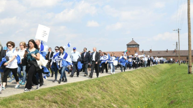 "מצעד החיים" מאושוויץ לבירקנאו (צילום: יוסי זליגר)
