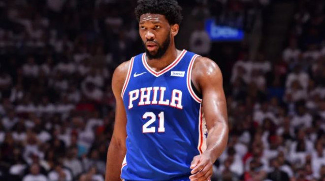 ג'ואל אמבייד (צילום: AFP)