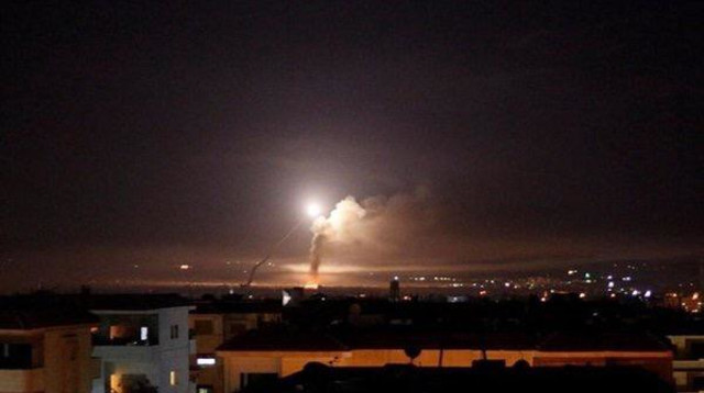 תקיפה בסוריה (צילום: רשתות ערביות)