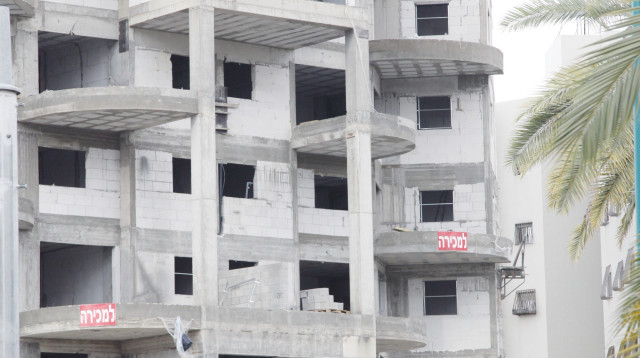 בניית דירות (צילום: אלוני מור)