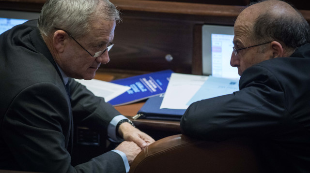 משה יעלון, בני גנץ (צילום: הדס פרוש, פלאש 90)