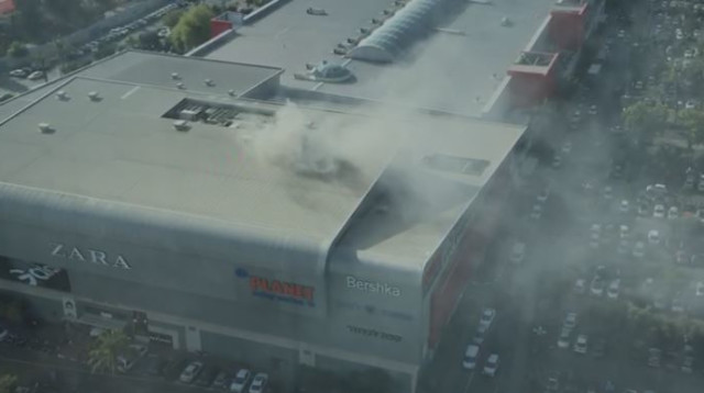 שריפה בקניון איילון (צילום: כבאות והצלה מחוז דן)