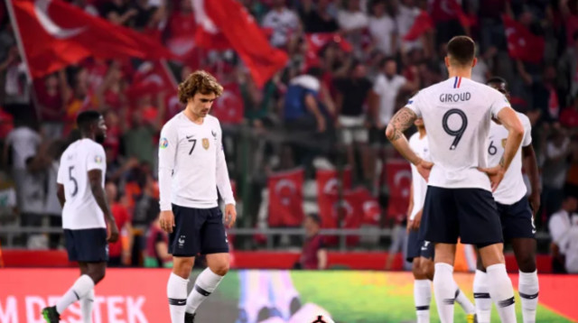 הפסד כואב לצרפת (צילום: FRANCK FIFE/AFP/Getty Images)