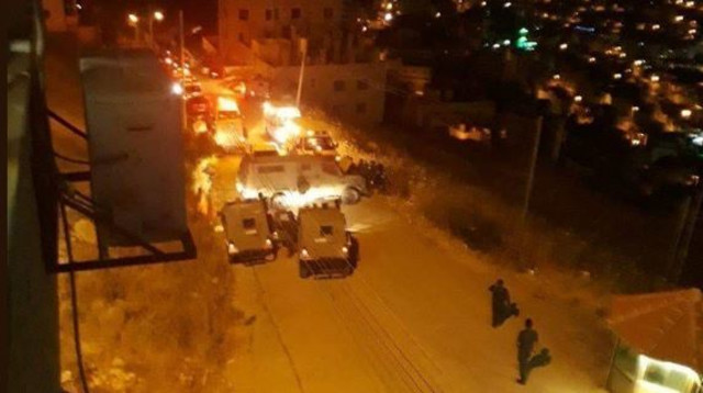 כוחות צה"ל מול מטה הביטחון המסכל הפלסטיני בשכם (צילום: רשתות ערביות)