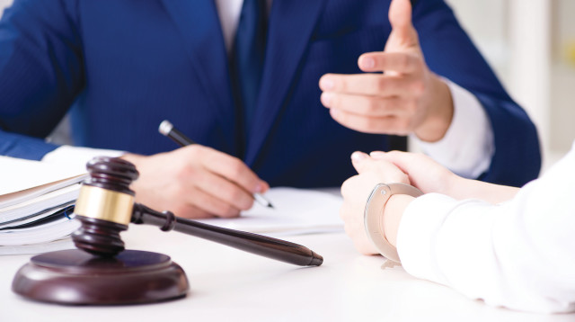 עורך דין, אילוסטרציה (צילום: אינגאימג')