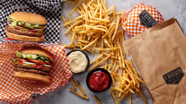 המבורגר של Y. Burger (צילום: דן פרץ)