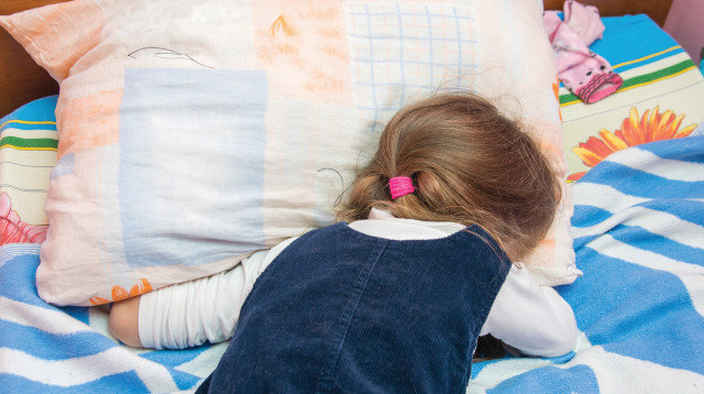 ילדה בוכה, אילוסטרציה (למצולמת אין קשר לנאמר בכתבה) (צילום: אינג אימג')