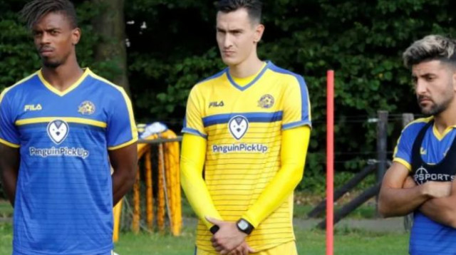 אנדראס יאניוטיס במדי מכבי תל אביב (צילום: אתר הקבוצה)