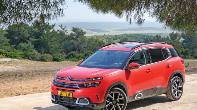 סיטרואן C5 (צילום: רונן טופלברג)