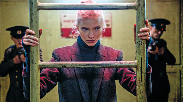 לייט נייט (צילום: באדיבות סרטי יונייטד קינג)