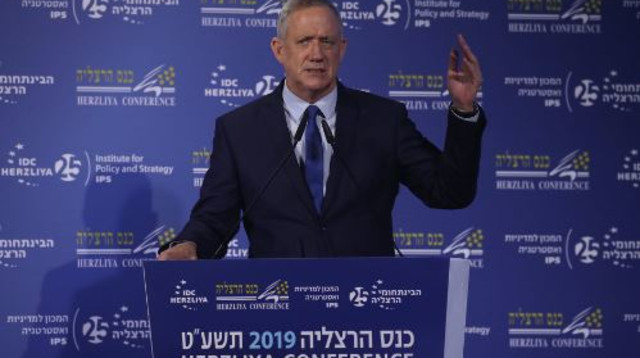 בני גנץ (צילום: גלעד קוולרצ'יק)