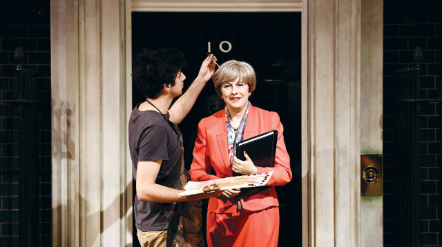 פסל השעווה של תרזה מיי (צילום: רויטרס)